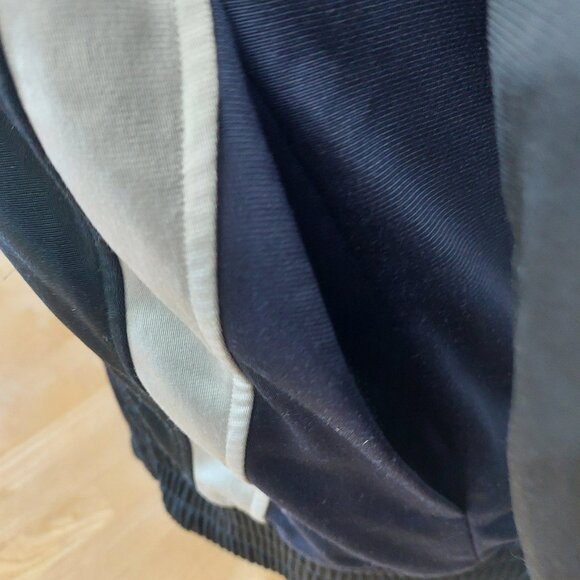 Under Armour Full Zip jacket with elastic waist and cuffs Navy/Black Men… - Picture 4 of 13